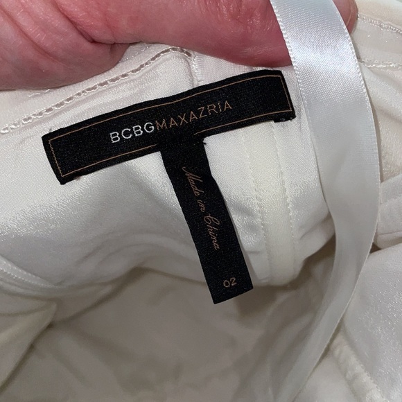 BCBG. White Silk Scalloped “Bubble Dress” Mini Dress Size 2 - Picture 5 of 5